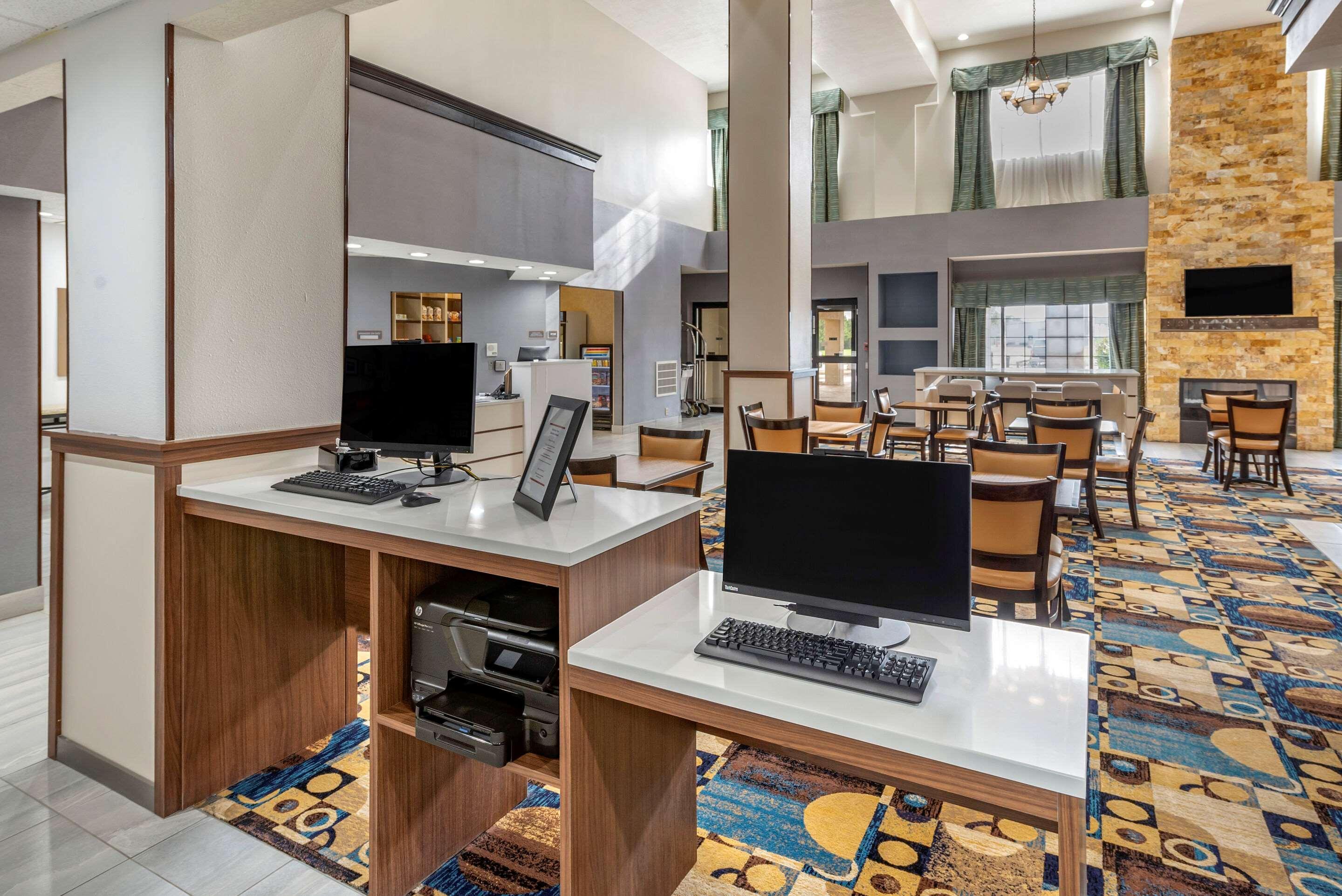 קלוביס Comfort Suites מראה חיצוני תמונה